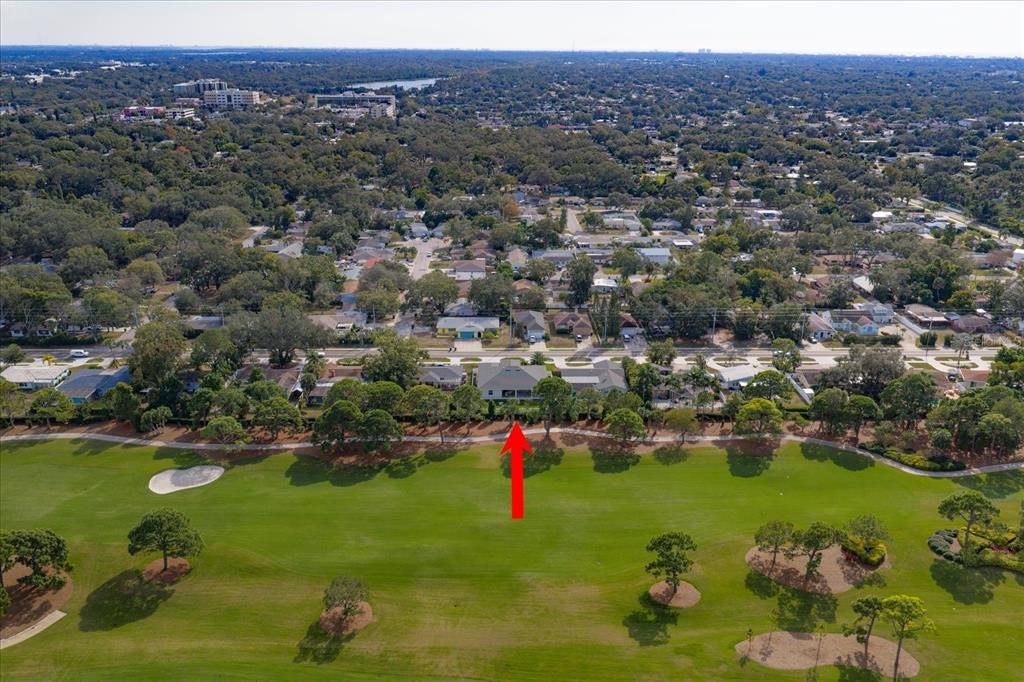 Activo con contrato: $1,390,000 (4 camas, 2 baños, 2607 Pies cuadrados)