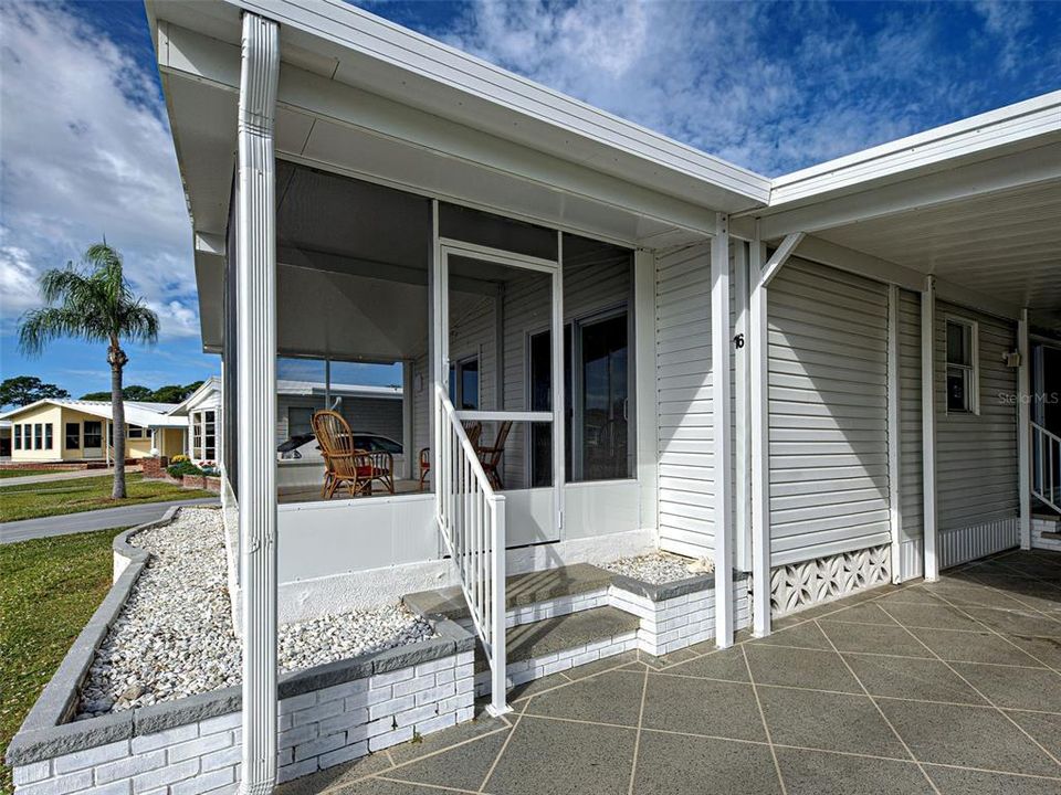 待售: $158,900 (2 贝兹, 2 浴室, 1055 平方英尺)