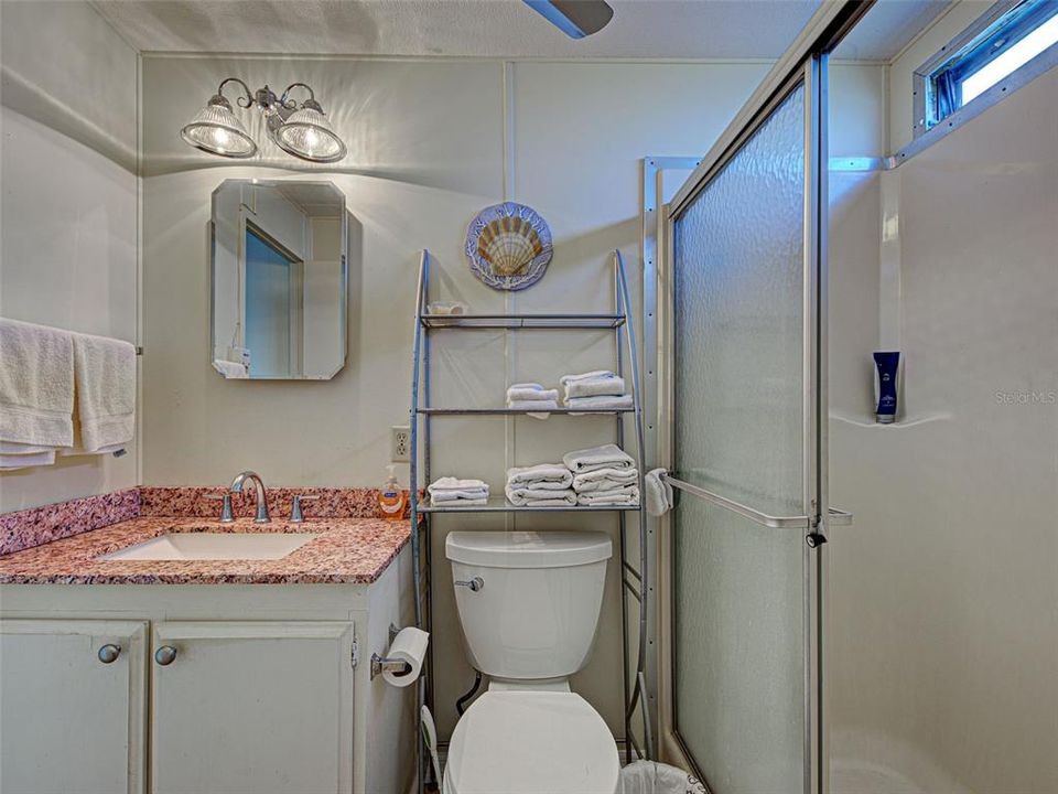 待售: $158,900 (2 贝兹, 2 浴室, 1055 平方英尺)