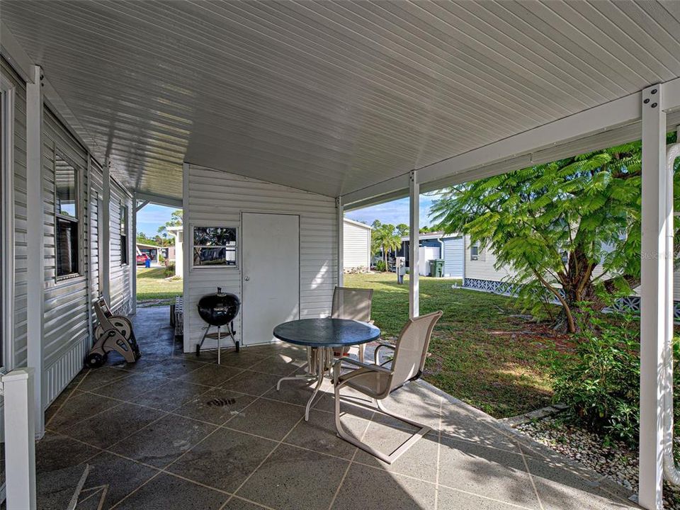 待售: $158,900 (2 贝兹, 2 浴室, 1055 平方英尺)