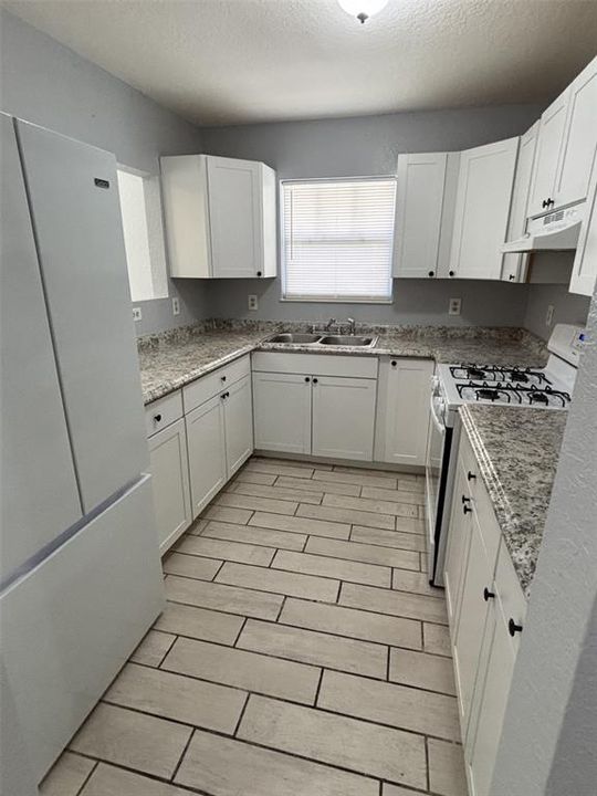 For Sale: $169,900 (3 beds, 2 baths, 1000 Square Feet)