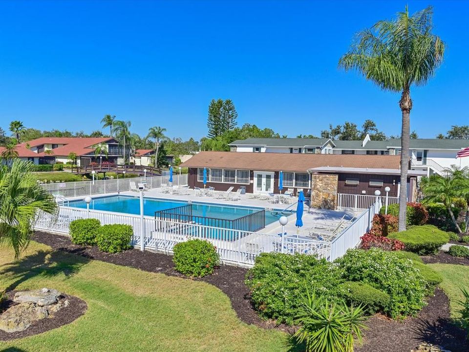 На продажу: $174,900 (2 спален, 2 ванн, 1447 Квадратных фут)