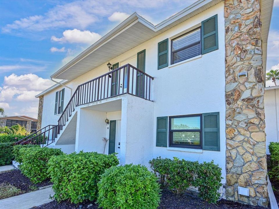 На продажу: $174,900 (2 спален, 2 ванн, 1447 Квадратных фут)