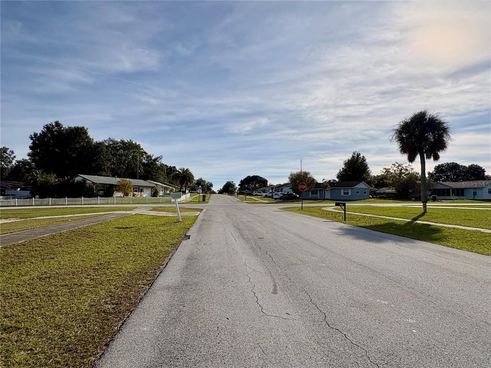 合同活跃: $184,900 (3 贝兹, 1 浴室, 966 平方英尺)