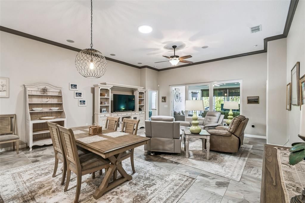 На продажу: $489,000 (2 спален, 2 ванн, 2184 Квадратных фут)