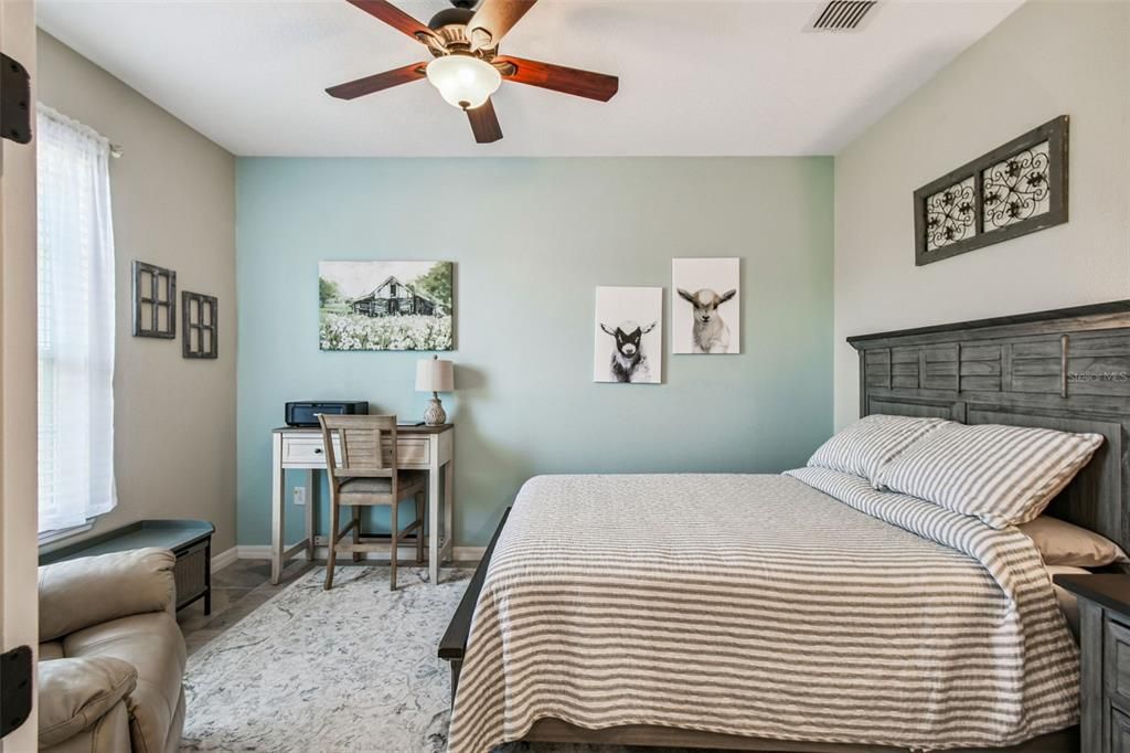 На продажу: $489,000 (2 спален, 2 ванн, 2184 Квадратных фут)