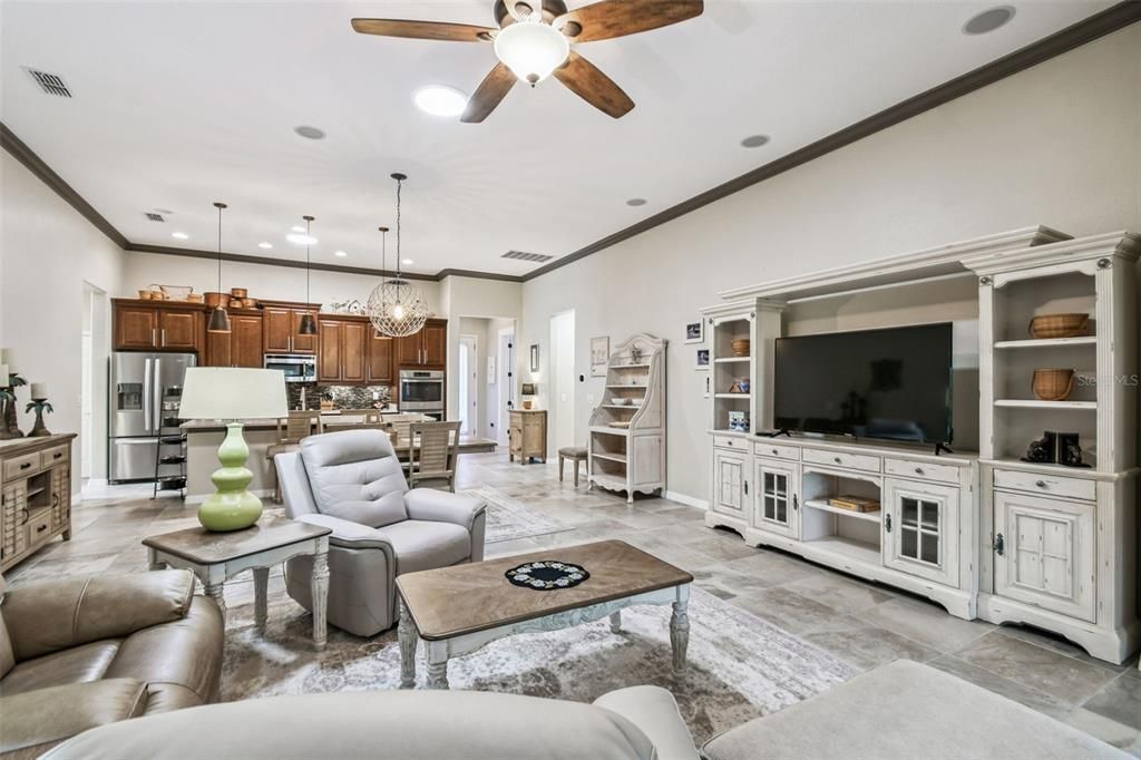 На продажу: $489,000 (2 спален, 2 ванн, 2184 Квадратных фут)