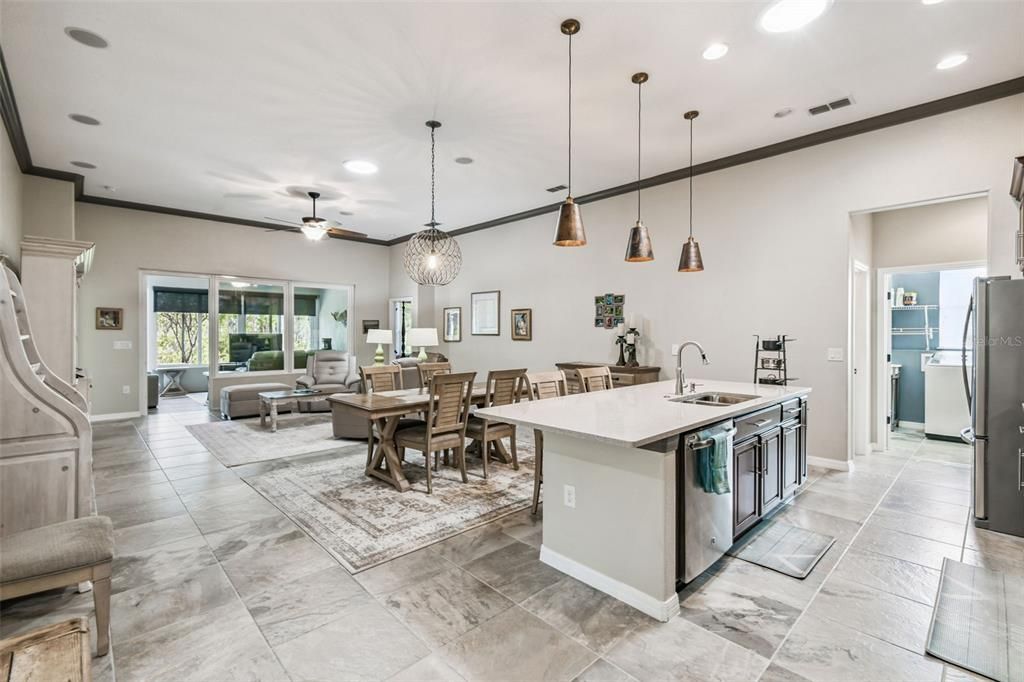 На продажу: $489,000 (2 спален, 2 ванн, 2184 Квадратных фут)