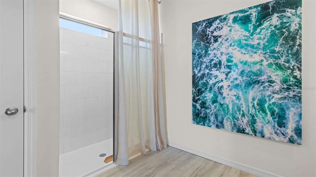 Active With Contract: $374,990 (4 beds, 2 baths, 2034 Square Feet)