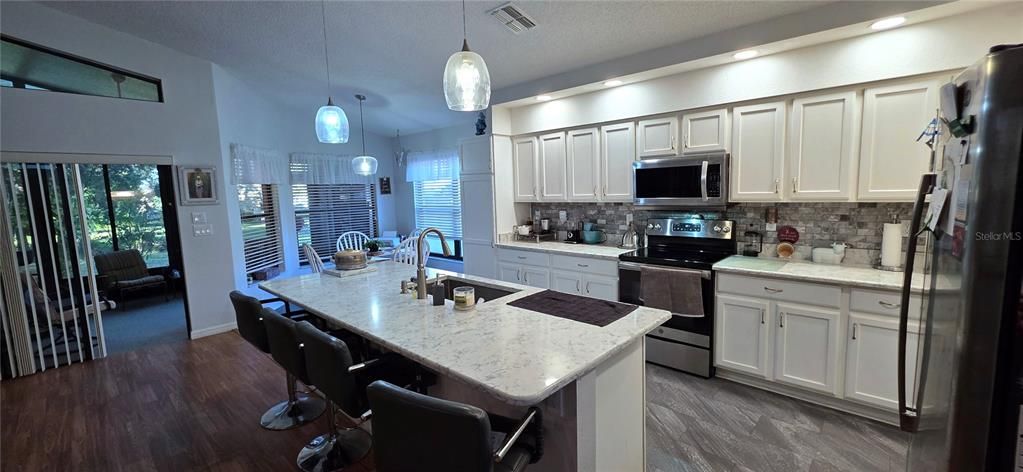 待售: $315,000 (3 贝兹, 2 浴室, 1970 平方英尺)