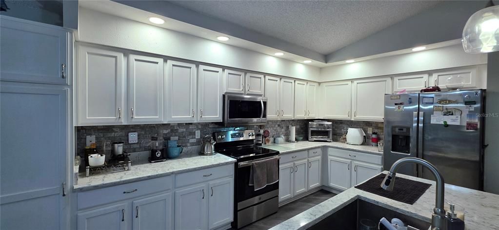 待售: $315,000 (3 贝兹, 2 浴室, 1970 平方英尺)