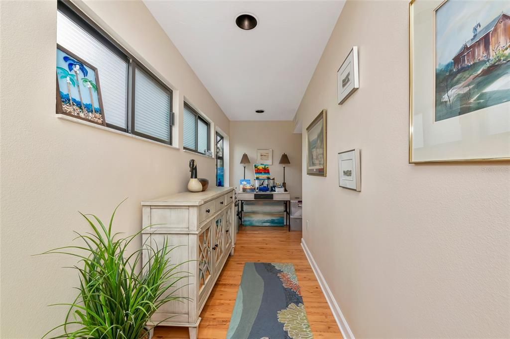 На продажу: $269,900 (2 спален, 2 ванн, 1325 Квадратных фут)