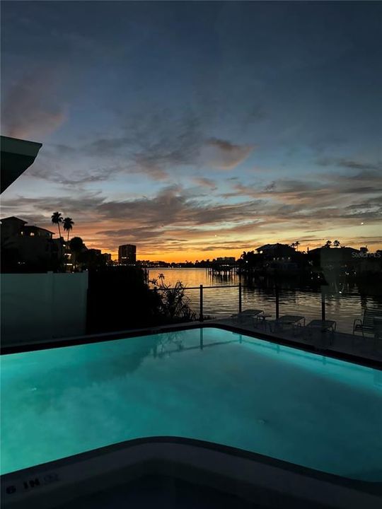 待售: $525,000 (2 贝兹, 2 浴室, 1410 平方英尺)