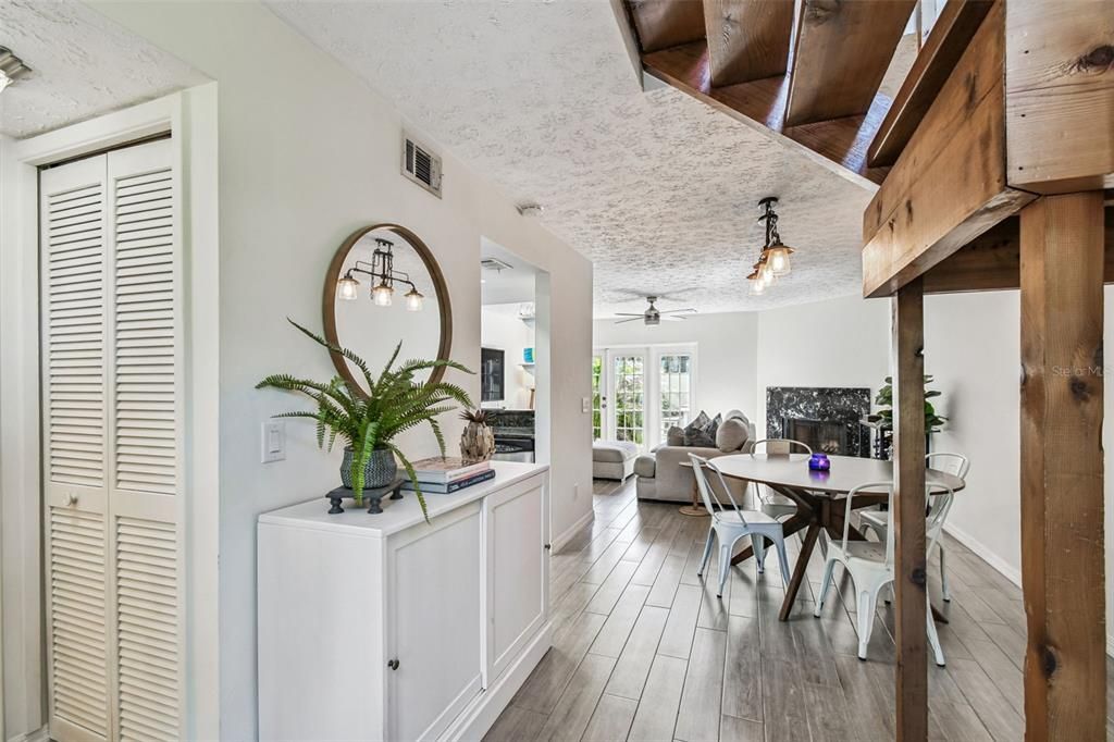 Под контрактом: $499,500 (2 спален, 2 ванн, 1413 Квадратных фут)