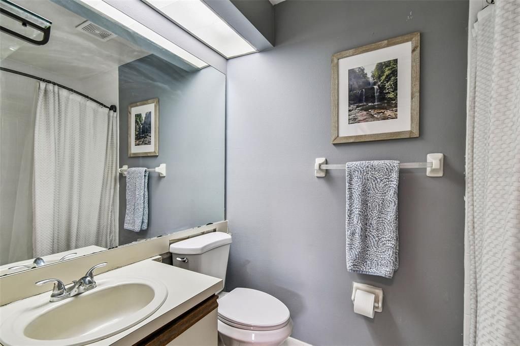 Под контрактом: $499,500 (2 спален, 2 ванн, 1413 Квадратных фут)