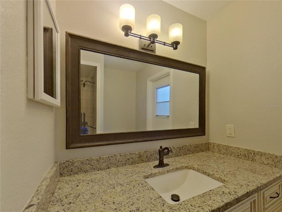 For Rent: $2,179 (4 beds, 2 baths, 1629 Square Feet)