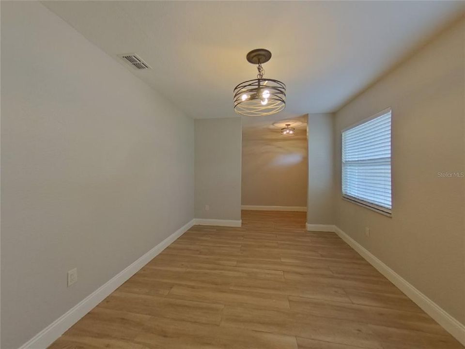 For Rent: $2,179 (4 beds, 2 baths, 1629 Square Feet)