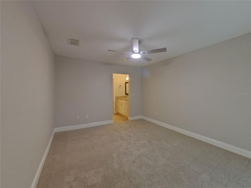 For Rent: $2,179 (4 beds, 2 baths, 1629 Square Feet)