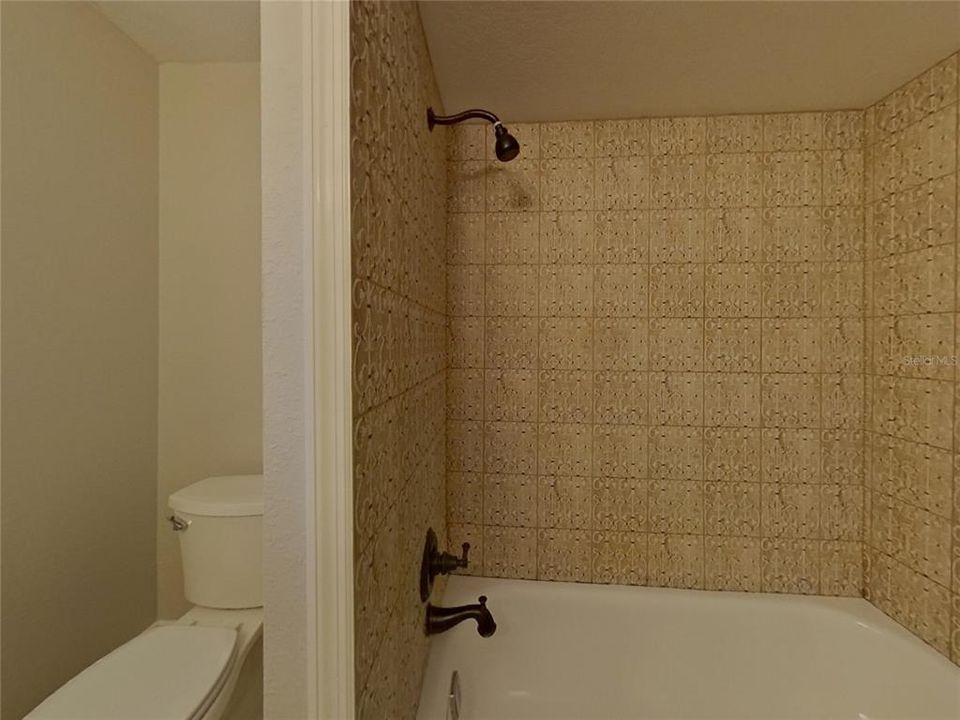 For Rent: $2,179 (4 beds, 2 baths, 1629 Square Feet)