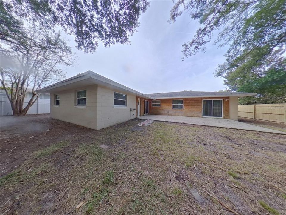 For Rent: $2,179 (4 beds, 2 baths, 1629 Square Feet)