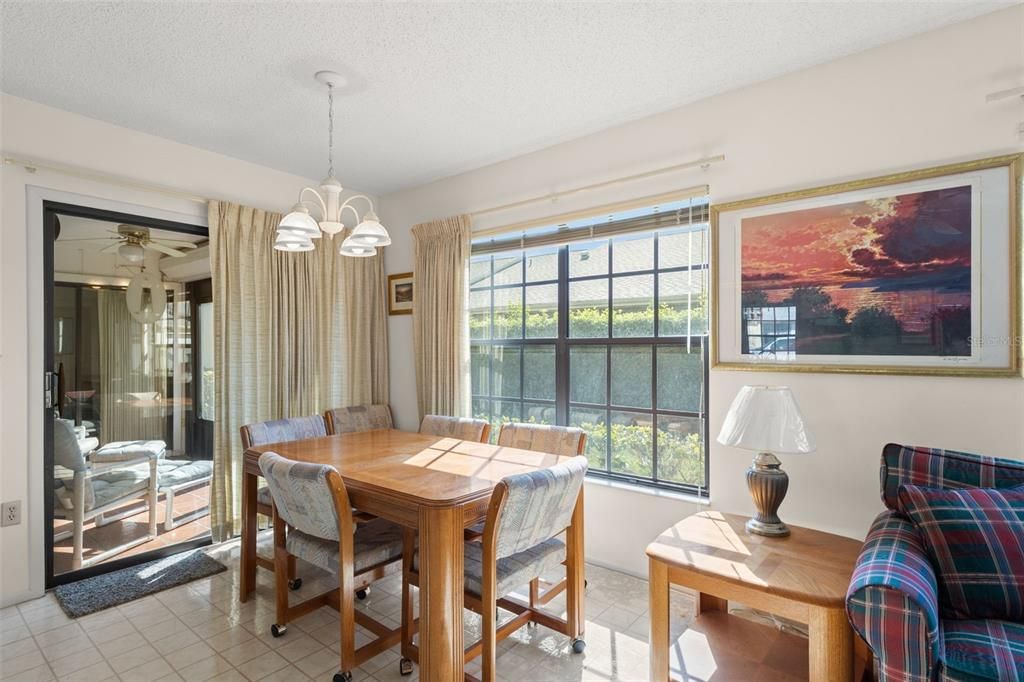 For Sale: $204,900 (2 beds, 2 baths, 1515 Square Feet)