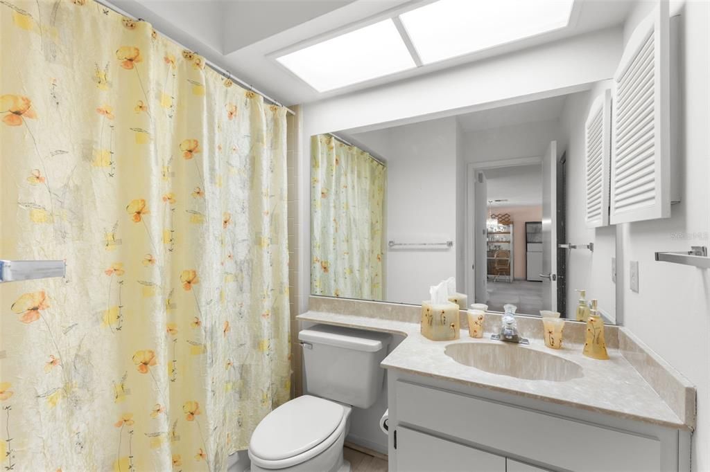 For Sale: $204,900 (2 beds, 2 baths, 1515 Square Feet)