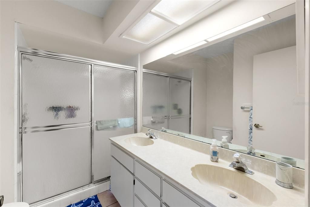 For Sale: $204,900 (2 beds, 2 baths, 1515 Square Feet)