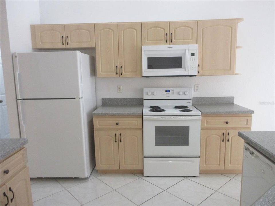 For Rent: $1,650 (3 beds, 2 baths, 1694 Square Feet)