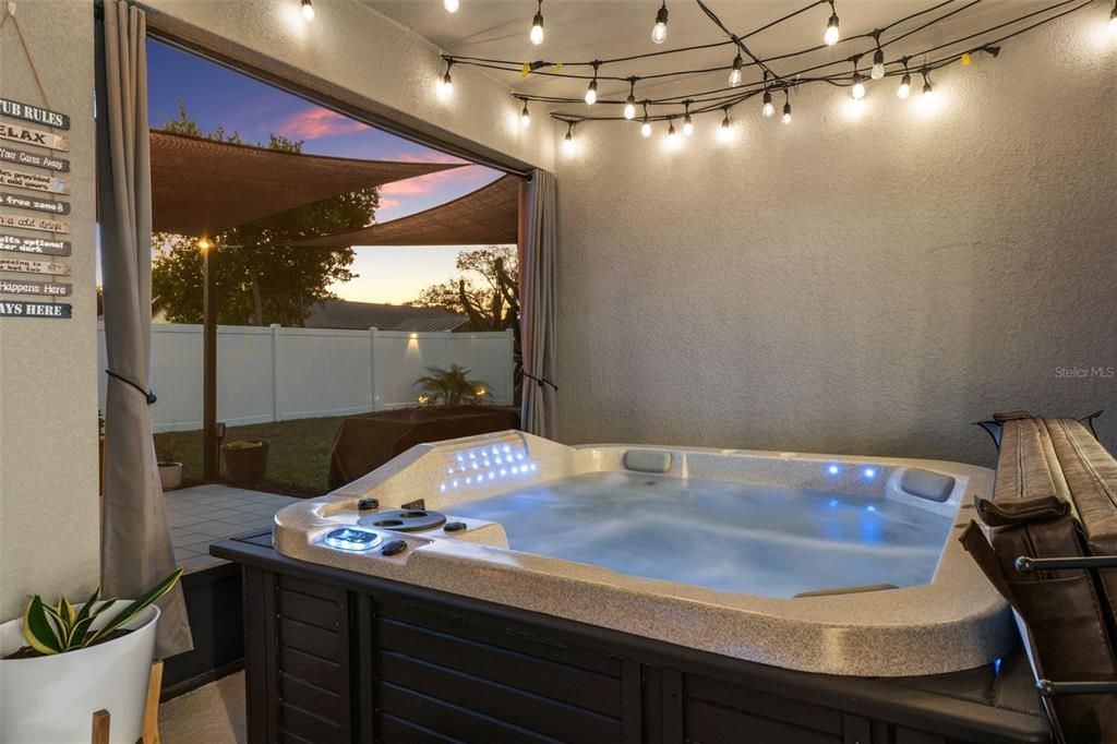 待售: $450,000 (4 贝兹, 3 浴室, 2438 平方英尺)