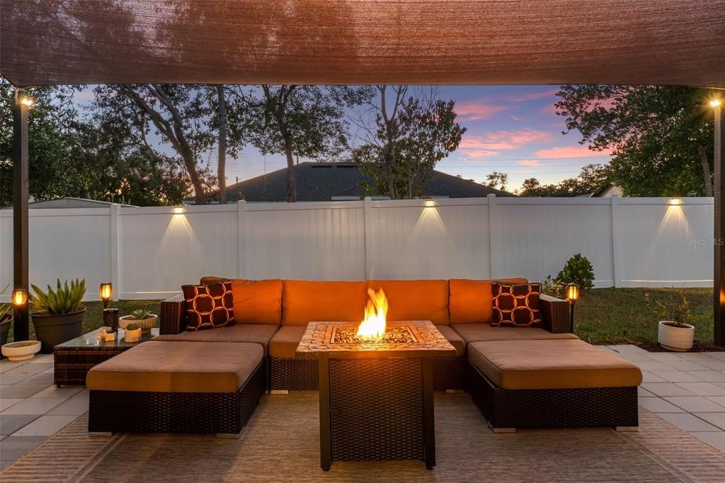 待售: $450,000 (4 贝兹, 3 浴室, 2438 平方英尺)