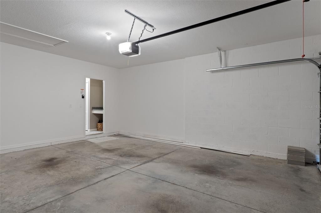 待售: $450,000 (4 贝兹, 3 浴室, 2438 平方英尺)