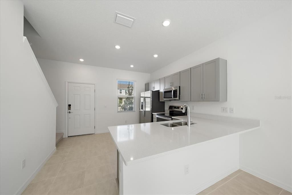 For Rent: $1,995 (2 beds, 2 baths, 1199 Square Feet)