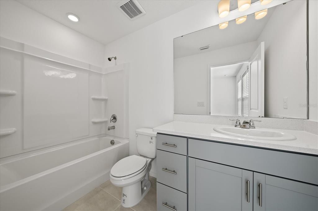 For Rent: $1,995 (2 beds, 2 baths, 1199 Square Feet)