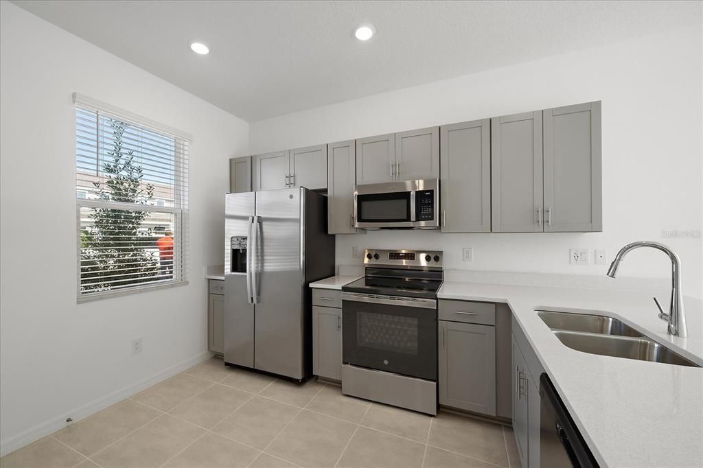 For Rent: $1,995 (2 beds, 2 baths, 1199 Square Feet)