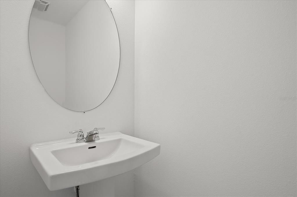 For Rent: $1,995 (2 beds, 2 baths, 1199 Square Feet)