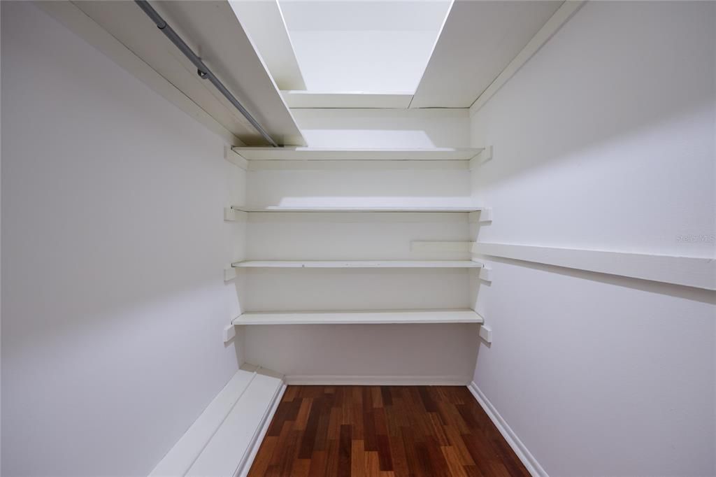 For Sale: $695,000 (5 beds, 4 baths, 4327 Square Feet)