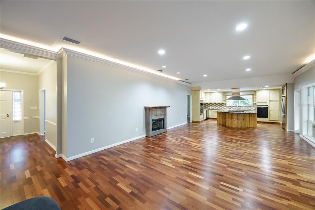 For Sale: $695,000 (5 beds, 4 baths, 4327 Square Feet)