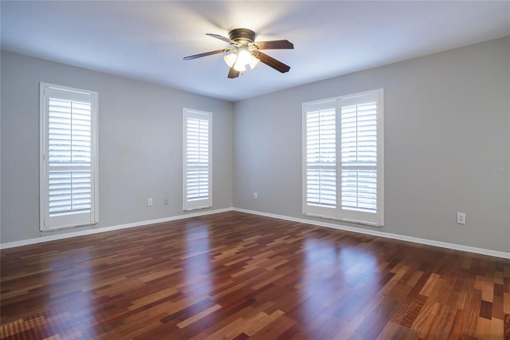 For Sale: $695,000 (5 beds, 4 baths, 4327 Square Feet)