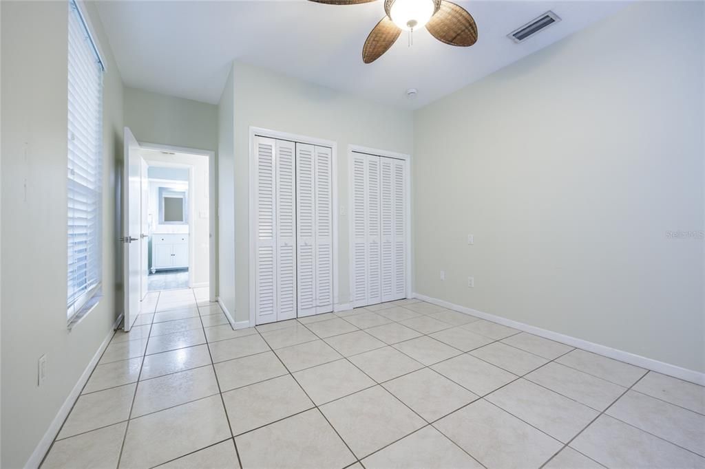 For Sale: $695,000 (5 beds, 4 baths, 4327 Square Feet)