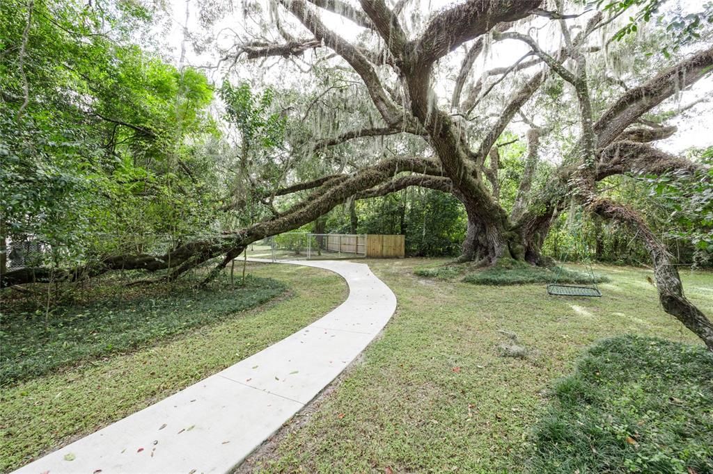 For Sale: $695,000 (5 beds, 4 baths, 4327 Square Feet)