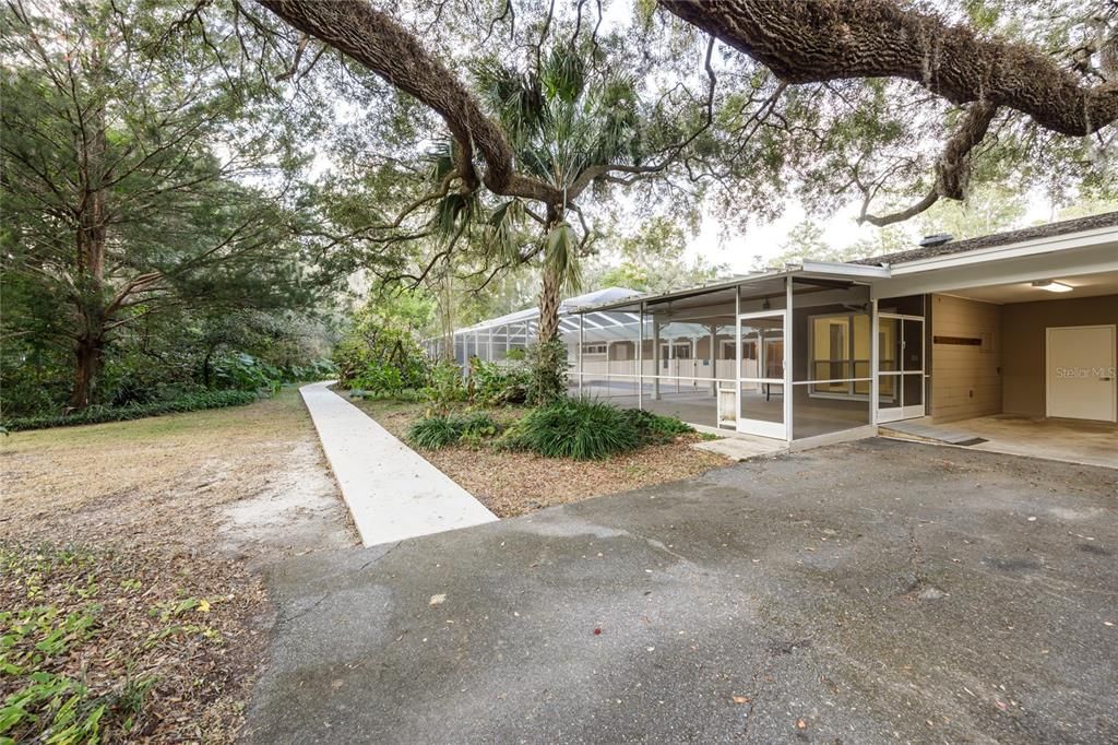 For Sale: $695,000 (5 beds, 4 baths, 4327 Square Feet)