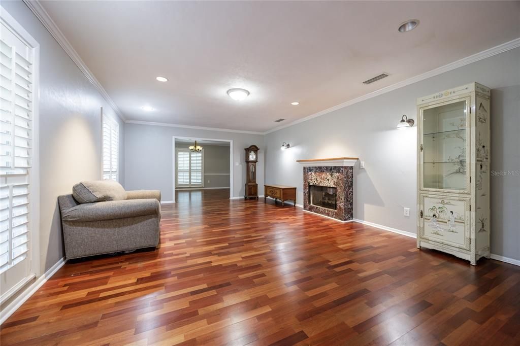 For Sale: $695,000 (5 beds, 4 baths, 4327 Square Feet)