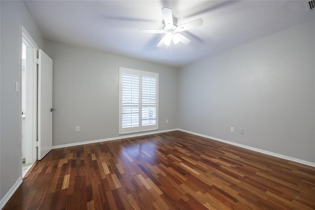 For Sale: $695,000 (5 beds, 4 baths, 4327 Square Feet)