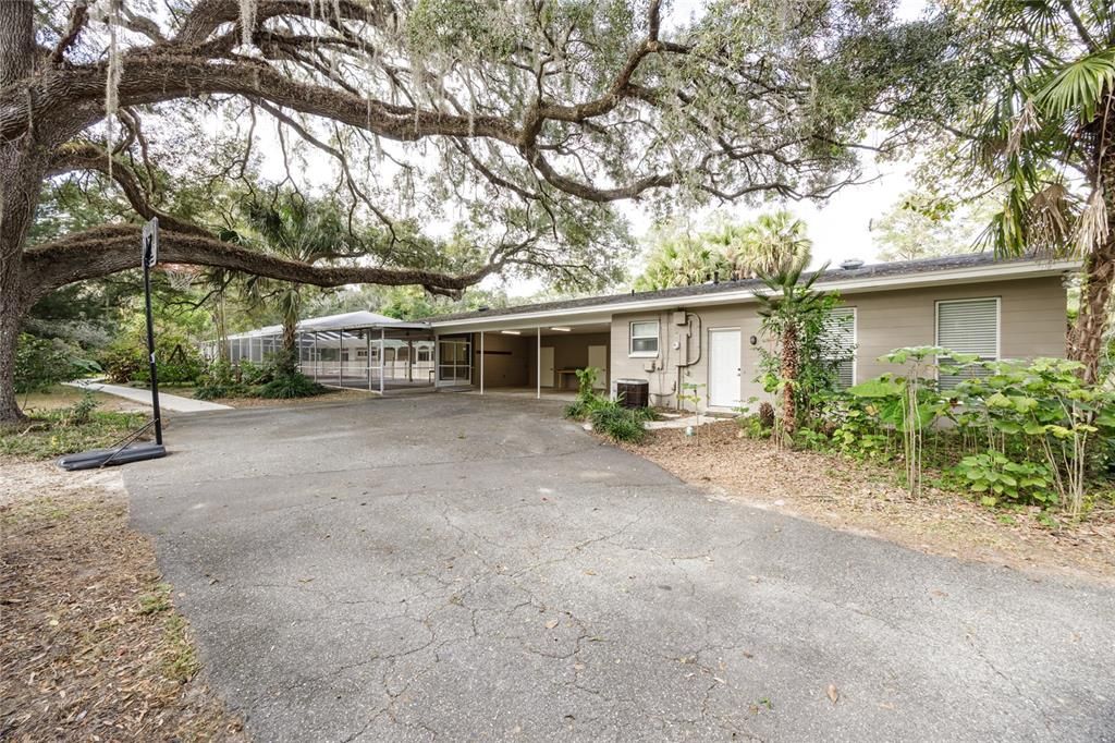 For Sale: $695,000 (5 beds, 4 baths, 4327 Square Feet)