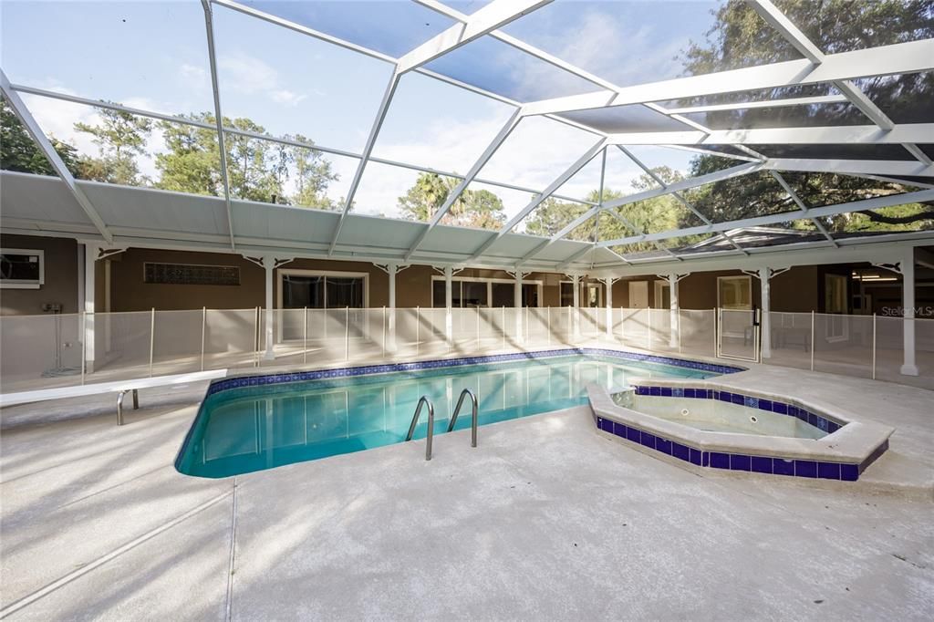 For Sale: $695,000 (5 beds, 4 baths, 4327 Square Feet)