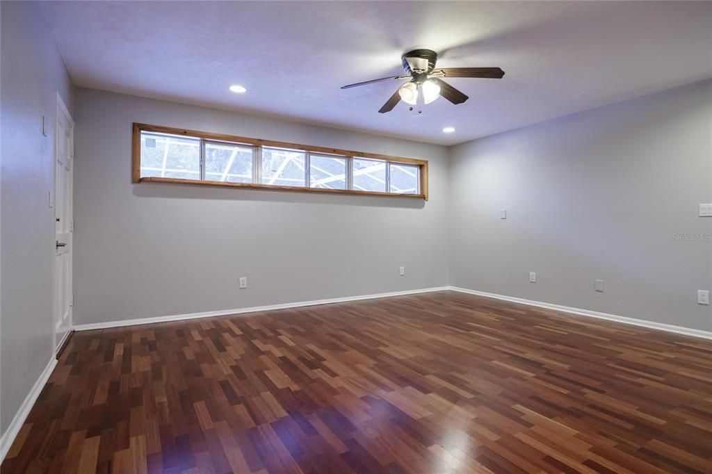 For Sale: $695,000 (5 beds, 4 baths, 4327 Square Feet)