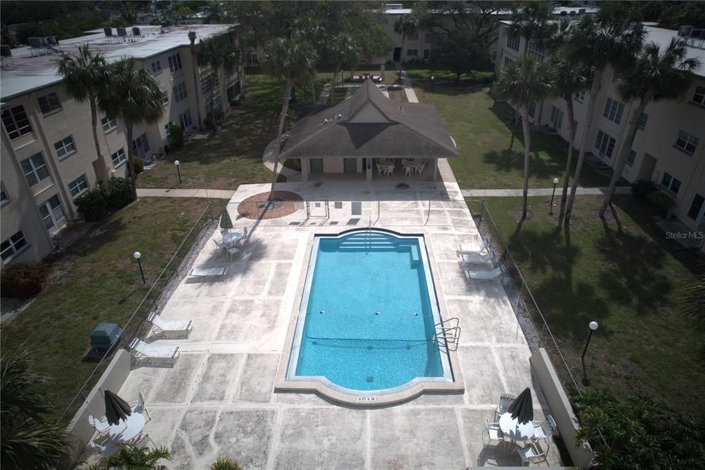 For Sale: $99,000 (1 beds, 1 baths, 874 Square Feet)