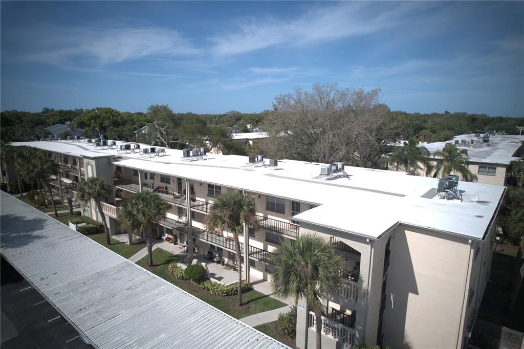 For Sale: $99,000 (1 beds, 1 baths, 874 Square Feet)