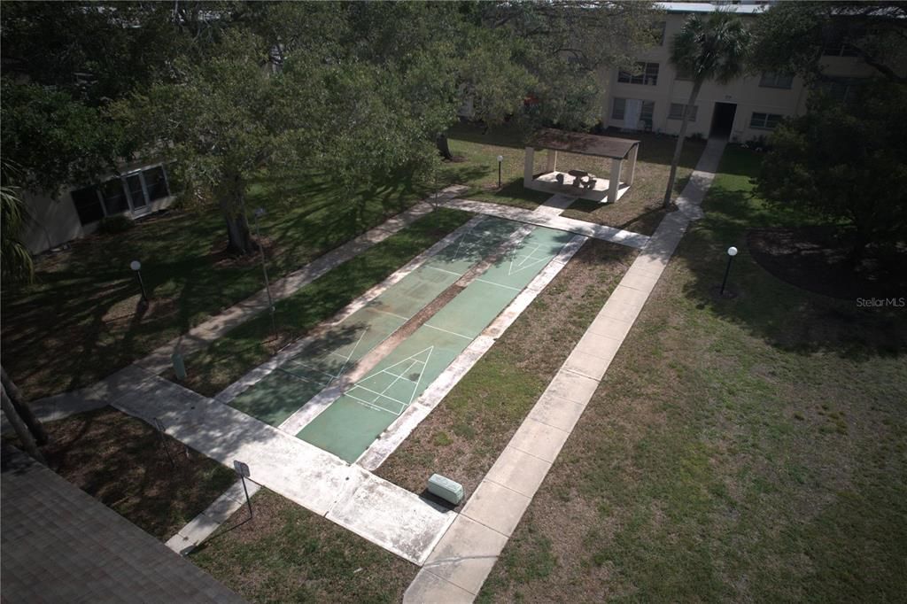 For Sale: $99,000 (1 beds, 1 baths, 874 Square Feet)