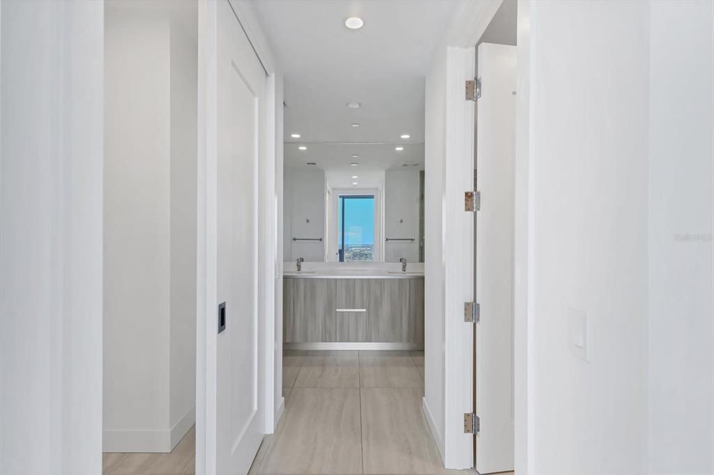 For Rent: $7,500 (2 beds, 3 baths, 1811 Square Feet)